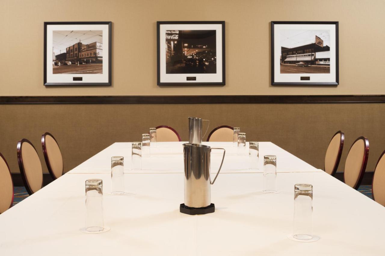 Sheraton Hotel Minneapolis Midtown ภายนอก รูปภาพ