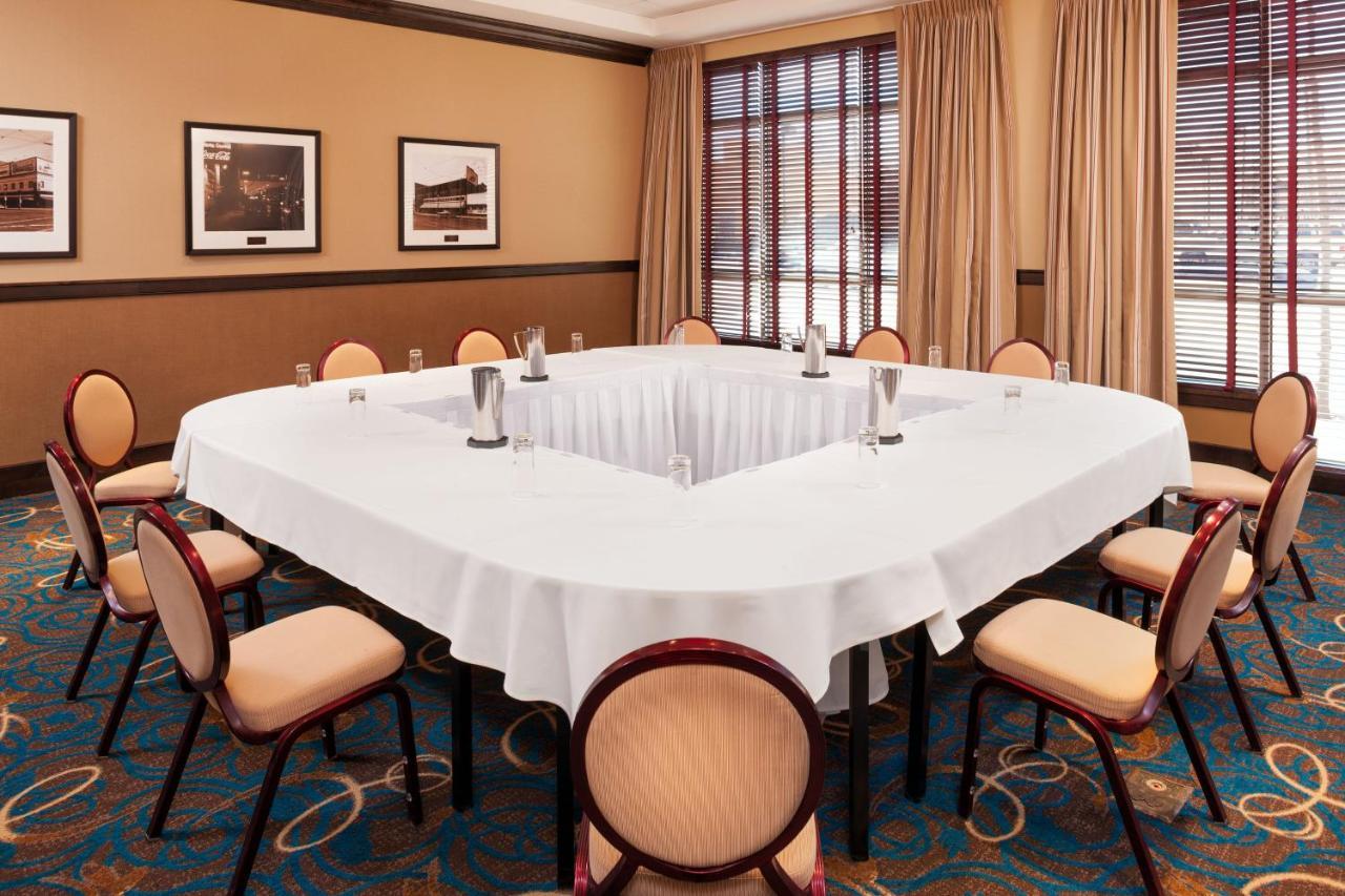 Sheraton Hotel Minneapolis Midtown ภายนอก รูปภาพ